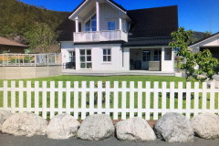 Bolig med gjerde